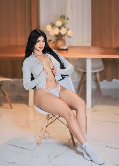 The new girl /Spain💥💥💥  