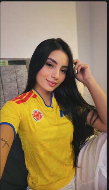 Brenda Mariposa 🦋 100% pretty  