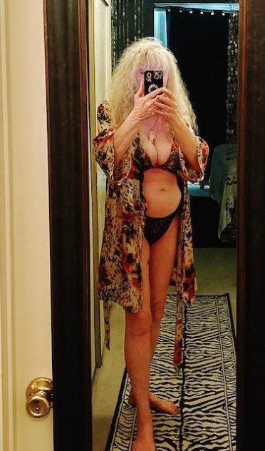Savonna Body Rubs Los Angeles