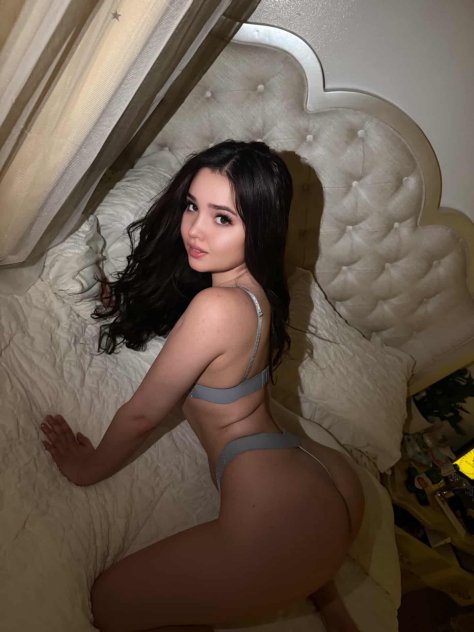 Luna  Escorts New York City