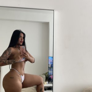 ARE you  looking for a wild hot party, friendly, sexy raw tight pussy