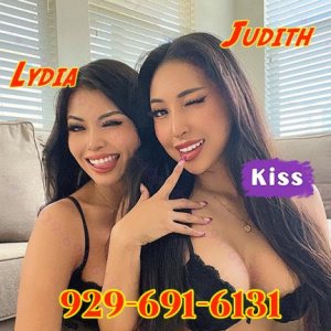 🍆🌺Bubbly Asian Playmates💦💋 Escorts Santa Rosa