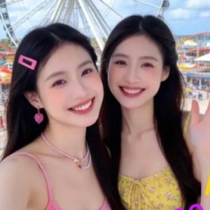 💦💕2 new sexy pretty young girl💕