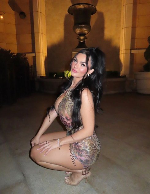 Roslyn  Escorts Salt Lake City