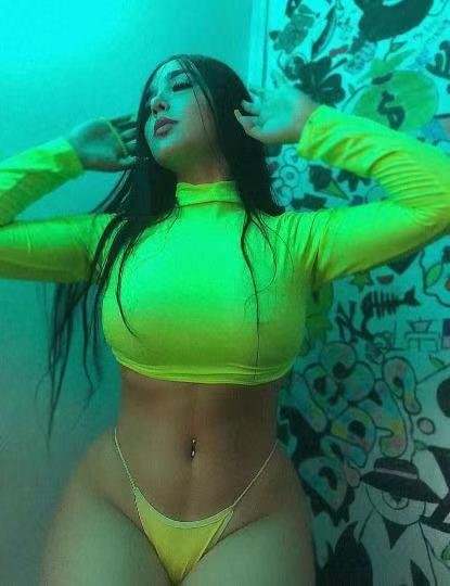 Laina Ready to Please  
