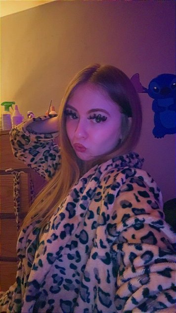 Pretty Betty👅❤️  