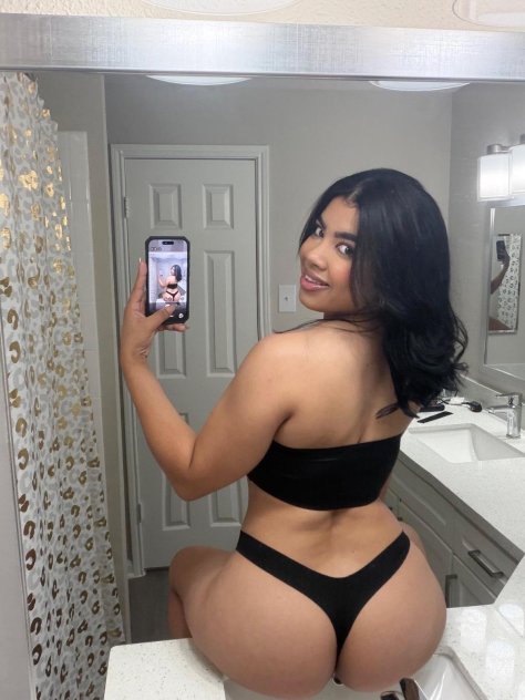 Mía  Body Rubs Houston