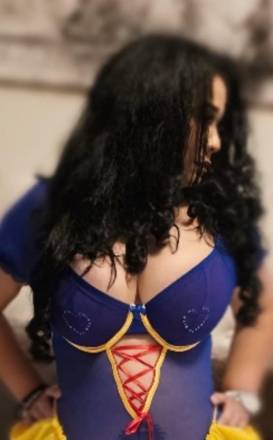 Mia  