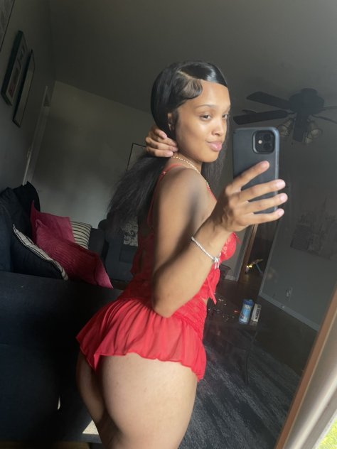 SweetbabyIsis  