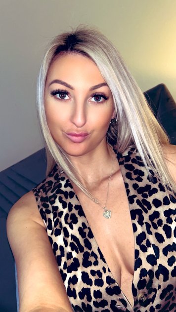 Best in Doggy anal 👙👙👙🍆🍆  