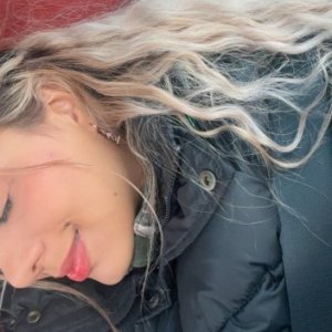 Sonrisa encantadora, energía irresistible