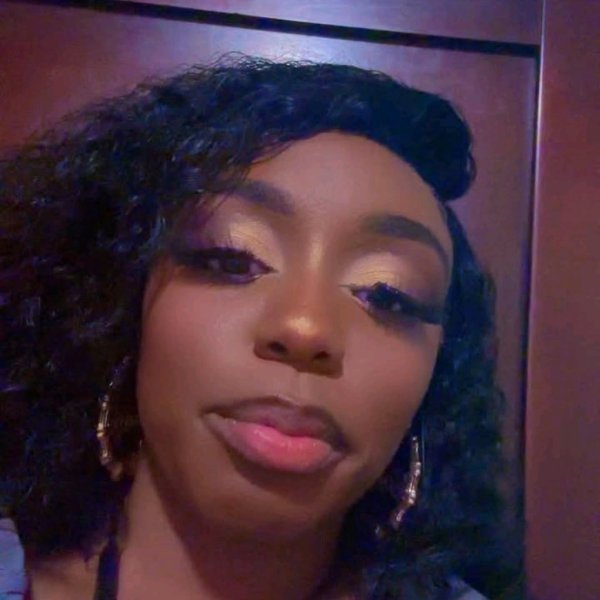Hey I’m Sapphire. Let’s meet  