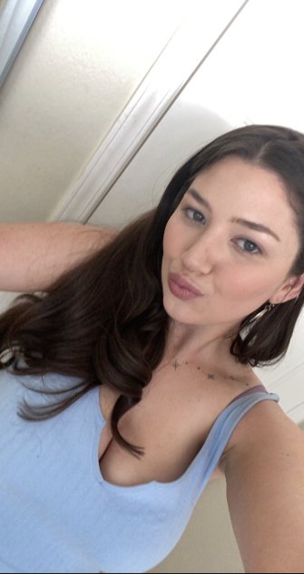 I’m available HORNY LET’S HOOKUP