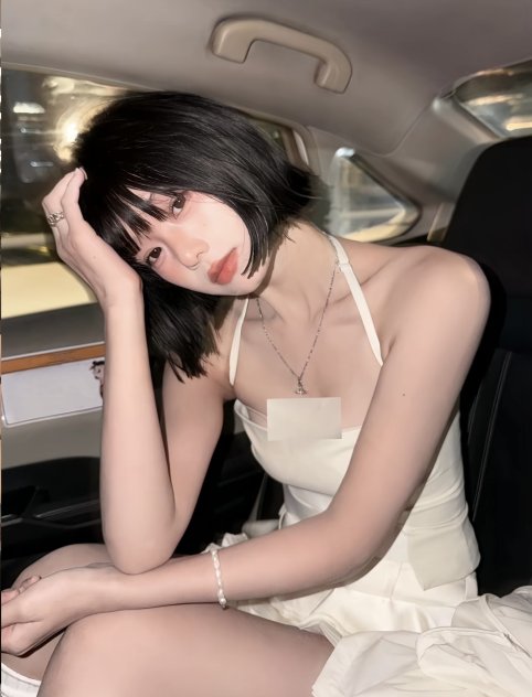 From South Korea, Sienna  