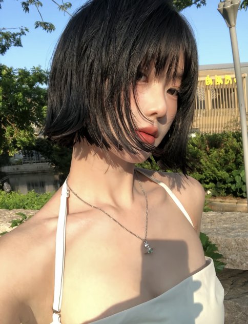 From South Korea, Sienna  