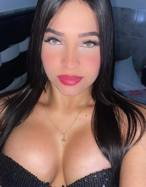 Mía  