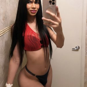 Chica latina available 24/7