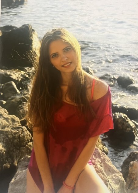 Anna - European girl  Commack  