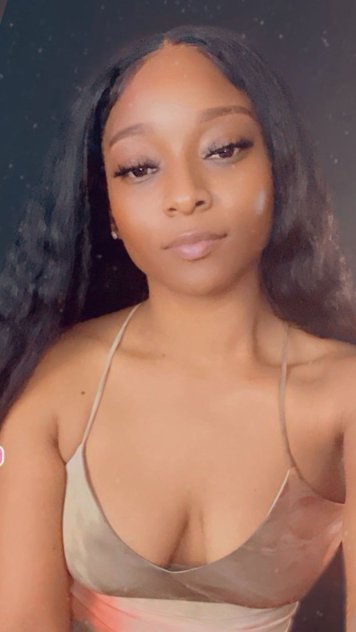 KASSANDRA_KISSES  