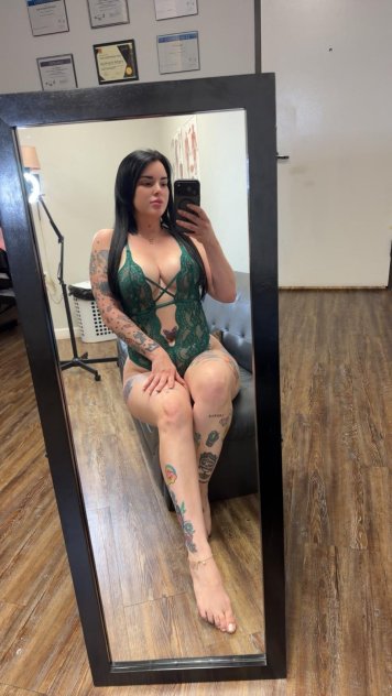 SEXY LATINA CAMILA  