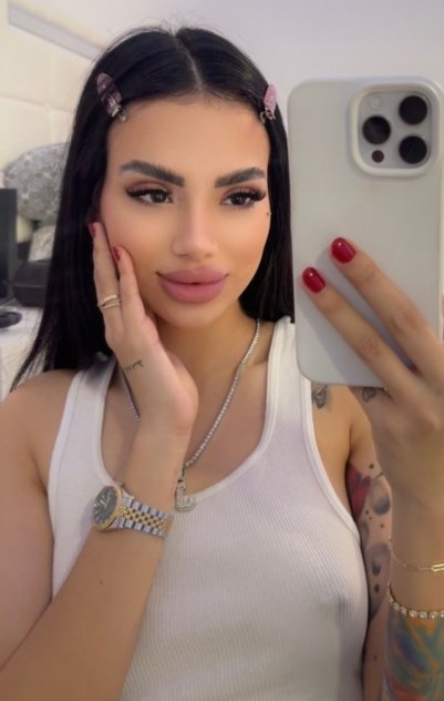 Alessia  