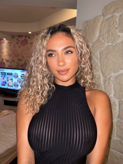 Toni  