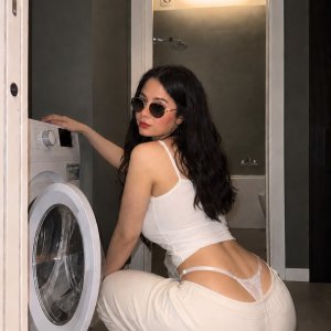 ✨💋 𝓐𝓝𝓝𝓘𝓔 —A 𝑻𝒆𝒎𝒑𝒕𝒂𝒕𝒊𝒐𝒏 𝑻𝒐𝒐 𝑯𝒂𝒓𝒅 𝒕𝒐 𝑭𝒐𝒓𝒈et