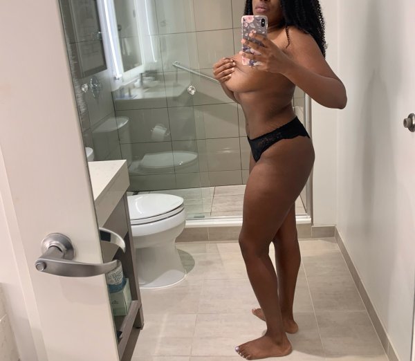 Layla Sage  Laurel