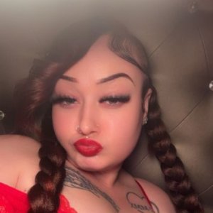 Hey hello babe, I’m Adore…