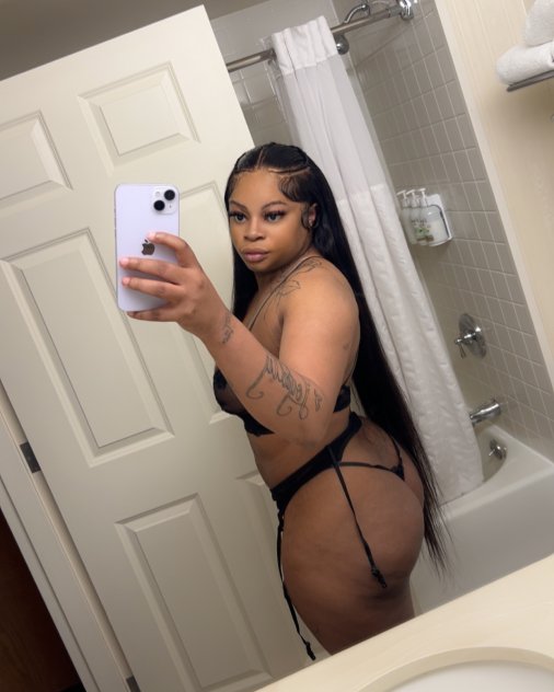 AVAILABLE NOW GIRL NEXT DOOR IN/OUTCALL