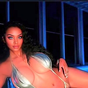 SEXIEST HOUR GLASS SHAPED BODY GORGEOUS 36DD's with a big 🍑