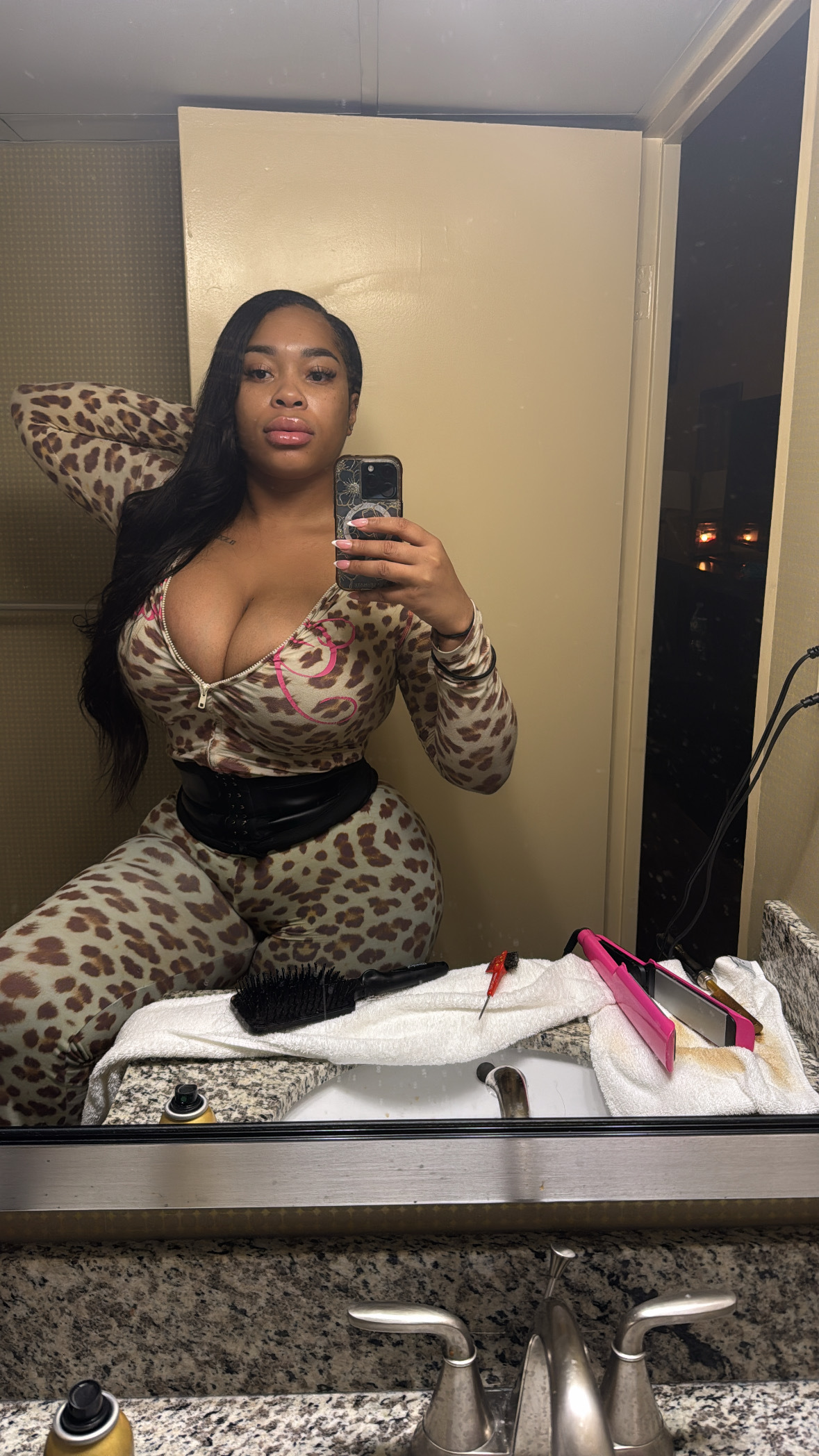 ~Busty bombshell ~PRO  