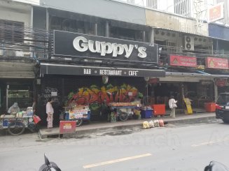 Guppy's Bar