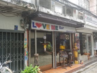 Love Me Bar