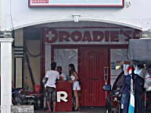 Roadie's Bar