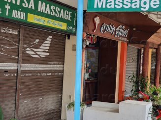 Phone numbers massage parlors handjob massage